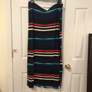 Jessica Simpson maxi skirt! ❤️ great condition